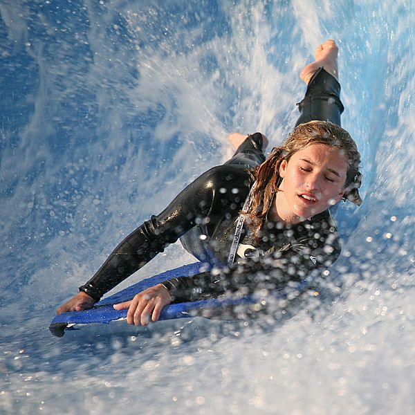 File:Surf IMG 1021 (3120286171).jpg