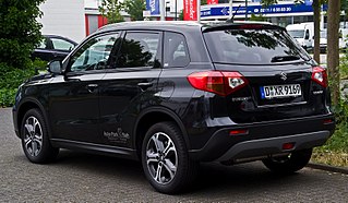 Suzuki Vitara 1.6 Comfort+ (IV) – Heckansicht, 8. August 2015, Düsseldorf