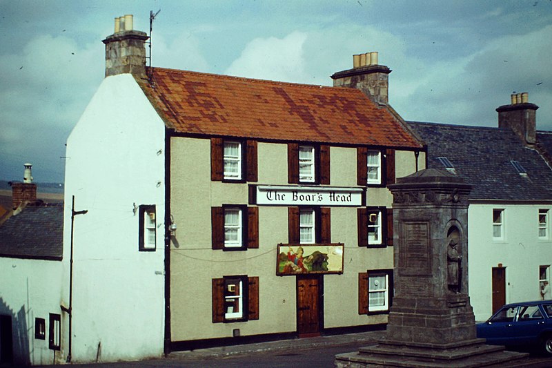 File:The Boar's Head, Auchtermuchty - geograph.org.uk - 2927483.jpg