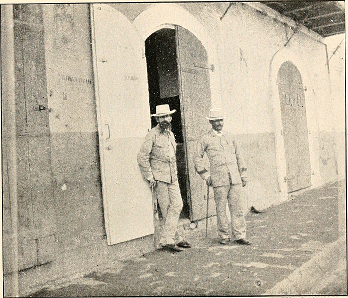 File:The Fourteenth Ohio national guard-the Fourth Ohio volunteer infantry (1899) (14768650505).jpg