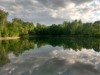 <span class="mw-page-title-main">Sand Pits Lake</span> Lake in Ontario, Canada