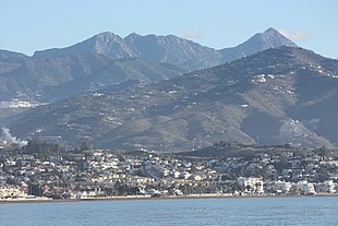 Torre del Mar, view from the beach to the mountains and to Algarrobo.jpg