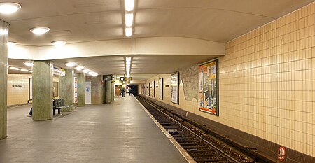 U Bahnhof Kurt Schumacher Platz
