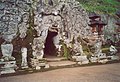Grotte de l'éléphant au temple de Goa Gajah (Bali), abritant Ganesh.