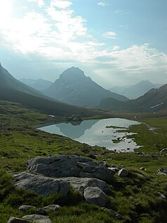 Horské jezero poblíž Col de la Vanoise