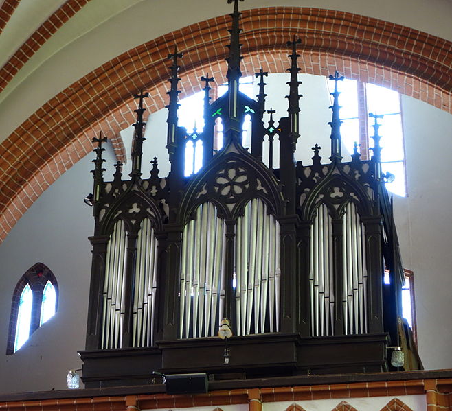 File:Vilnius St. Anne Organ (1).jpg