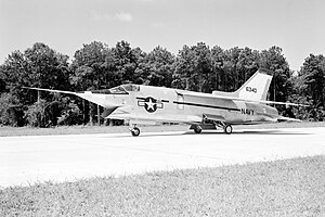 Vought XF8U-3 Crusader III (BuNo 146340) při zkouškách 10. září 1959