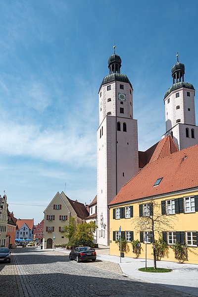 File:Wemding, Mangoldstraße 1, 3, Kath. Stadtkirche St. Emmeram 20170830 021.jpg