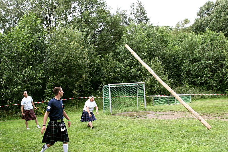 File:Wuppertal - Highland games 2011 53 ies.jpg