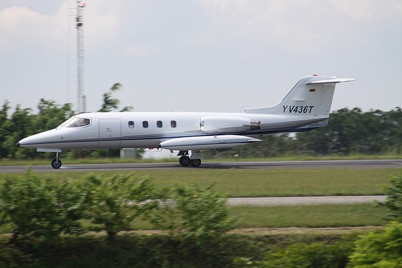 File:YV436T Learjet 25D (7462077818).jpg