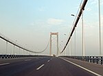Yangluo Köprüsü - Yangtze Nehri üzerinde bir asma köprü.jpg
