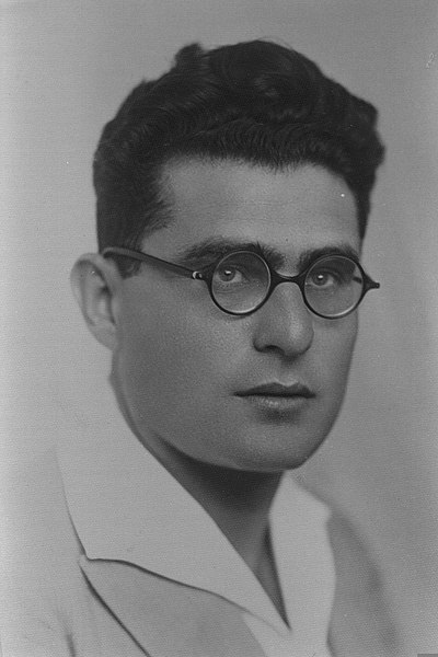 File:Zeev Vilnai 1935.jpg