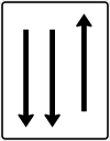 Zeichen 522-32 - Fahrstreifentafel;  Darstellung mit Gegenverkehrein Fahrstreifen in Fahrtrichtung, zwei Fahrstreifen in Gegenrichtung (1600x1250), StVO 1992.svg