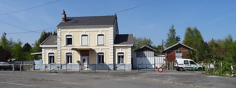File:État de la section de Saint-Saulve à Blanc-Misseron de la ligne de Douai à Blanc-Misseron au 16 avril 2014 (093, gare d'Onnaing).JPG