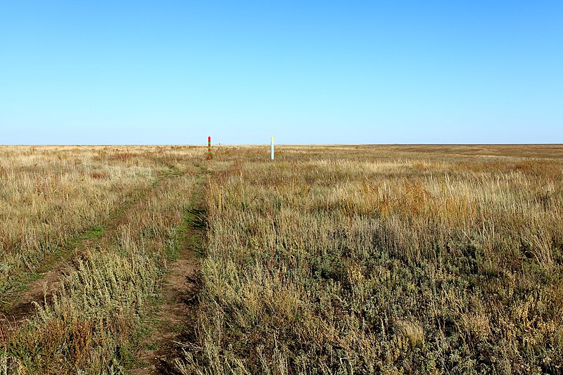 File:Заброшенный просёлок в паре шагов от границы с Казахстаном - panoramio.jpg