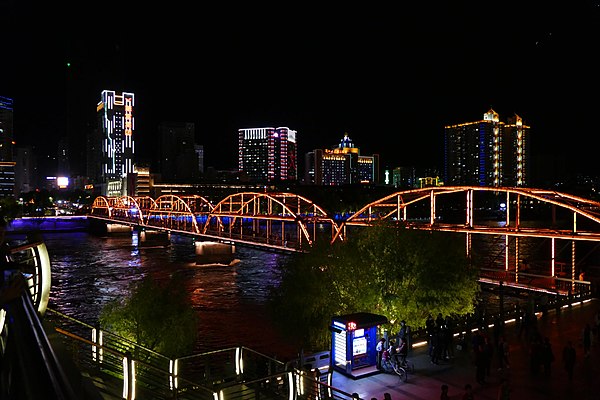 Cina barat. Мост Чжуншань. Мост Чжуншань (Zhongshan Bridge, 黄河铁桥). Ланьчжоу Китай. Ланьчжоу, Ганьсу, Китай.