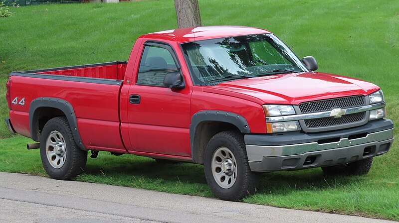 File:03-05 Chevrolet Silverado 1500 Work Truck 4x4 regular cab.jpg