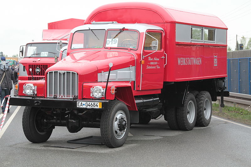 File:16. IFA Oldtimertreffen Werdau 2013, Germany (8718958870).jpg