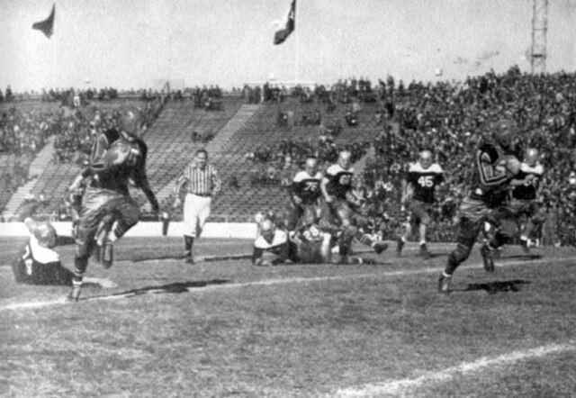 The 1939 Cotton Bowl Classic between St. Mary's and Texas Tech
