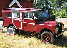 1957 Series I 107 station wagon – modular body clearly visible.