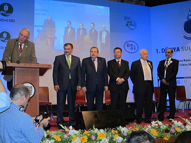 Veysel Eroğlu during the inaugural ceremony of the 1st World Irrigation Forum (standing left in the group).