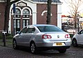 File:VW Passat B7 2.0 TDI DSG Highline Kaschmirbraun Seite.JPG - Wikimedia  Commons