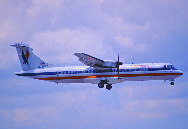 File:247cx - American Eagle ATR 72, N355AT@MIA,20.07.2003 - Flickr - Aero Icarus.jpg