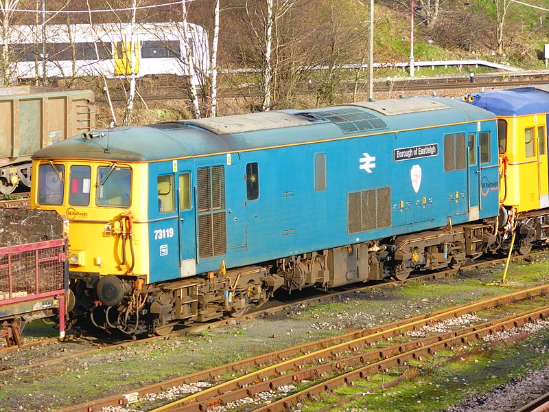 File:73119 Tonbridge West Yard (12276584805).jpg