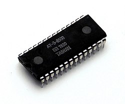 AY-3-8500 - primer integrado diseñado para videojuegos