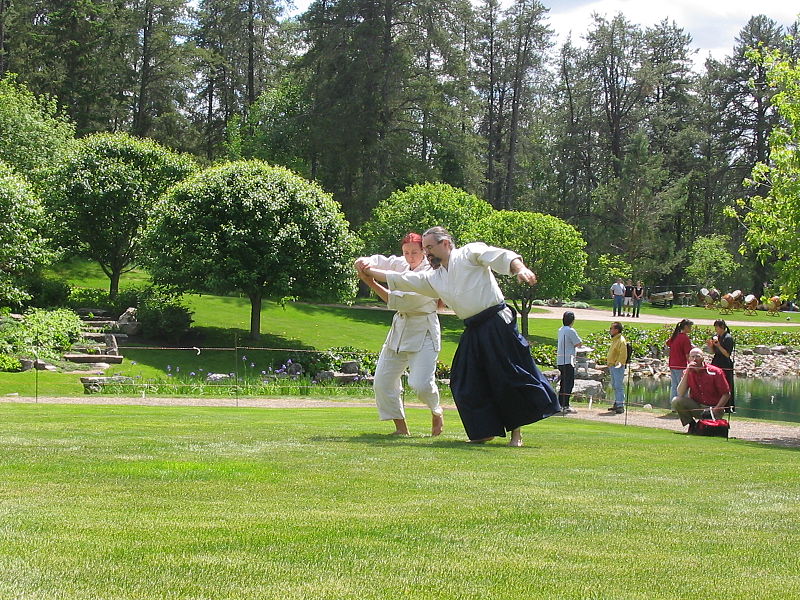 File:Aikido at the Japanese Garden 04.jpg