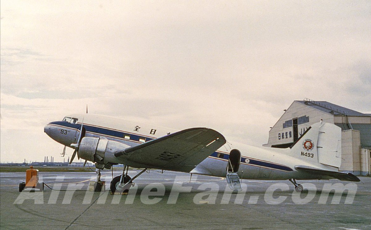 File:All Nippon Airways Douglas DC-3 N493.jpg - Wikimedia Commons