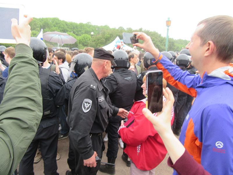 File:Anti-Corruption Rally in Saint Petersburg (2017-06-12) 27.jpg