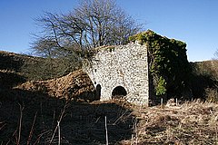 Ardonald Kapur Kiln - geograph.org.inggris - 677518.jpg