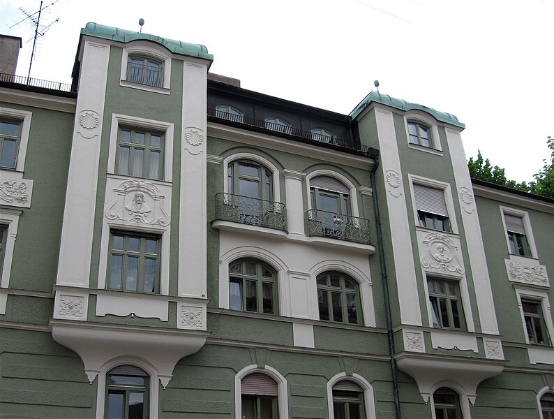 File:Auenstr. 33 Muenchen-2.jpg