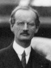 Auguste Piccard at 1927 Solvay Conference.JPG