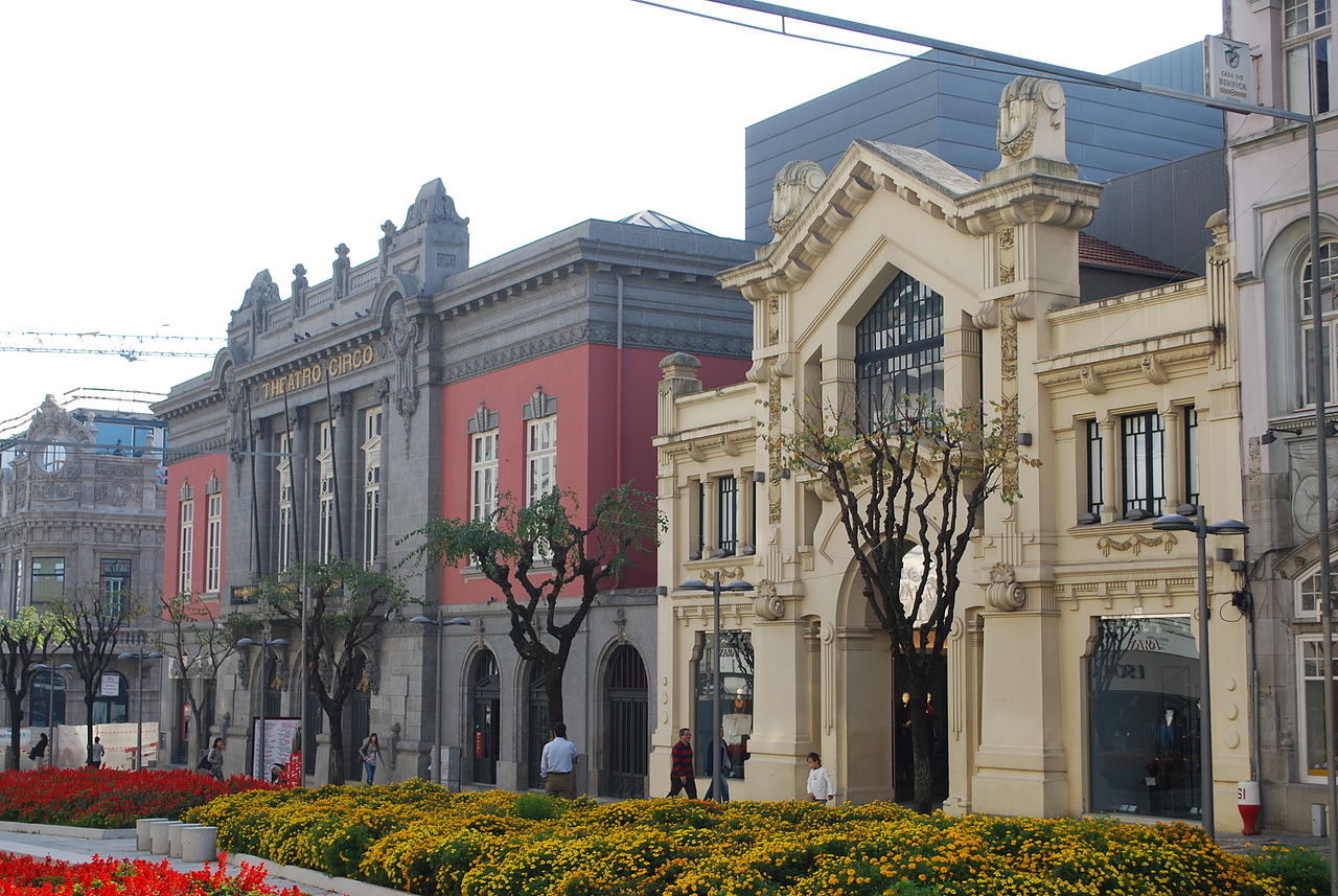 File:Avenida da Liberdade (Teatro Circo), Braga.jpg - Wikimedia Commons
