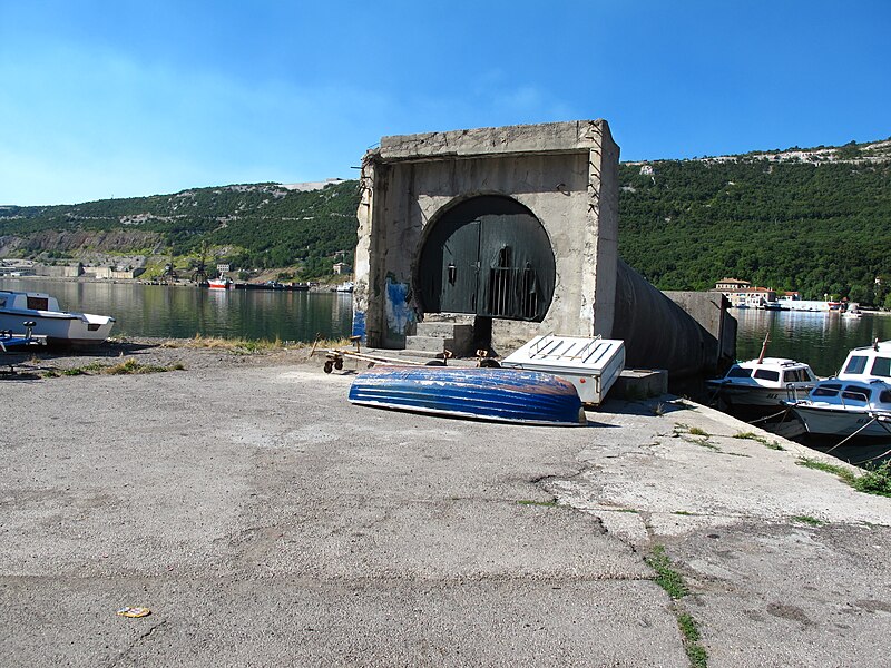 File:Bakar Croatia 2010 0728 03.JPG