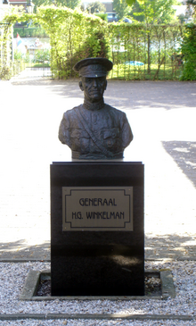 Borstbeeld Henri Winkelman.png