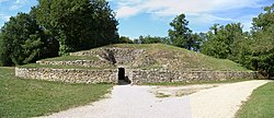 Tumulus A, Nekropole von Les Chirons Bougon