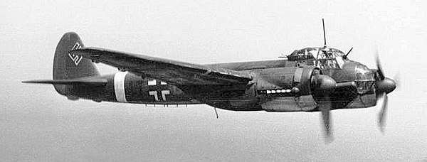 Bundesarchiv Bild 101I-363-2258-11, Flugzeug Junkers Ju 88 (cropped).jpg