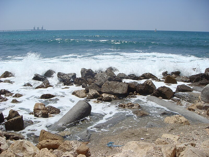 File:Caesarea Maritima Harbour DSC05248 (13).JPG