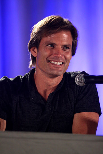 Casper Van Dien