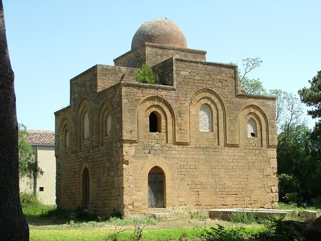 File:Castelvetrano Chiesa Delia.jpg