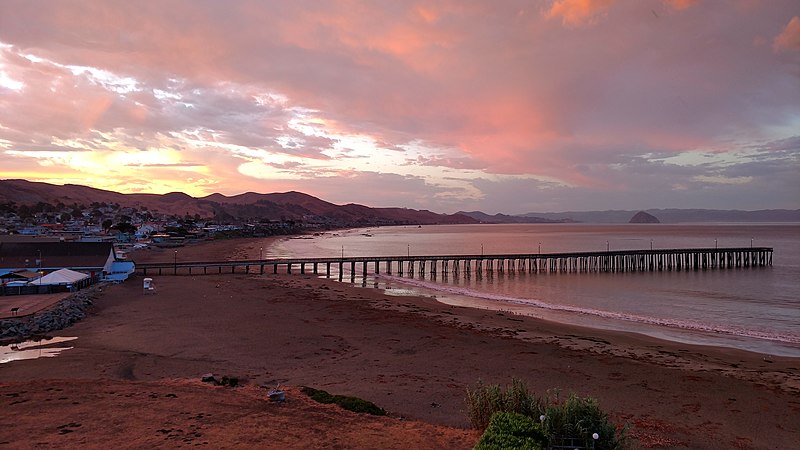 File:Cayucos State Beach at Sunrise.jpg