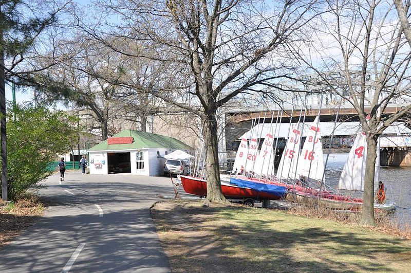 File:Charles River BU Sailing Pavilion.jpg