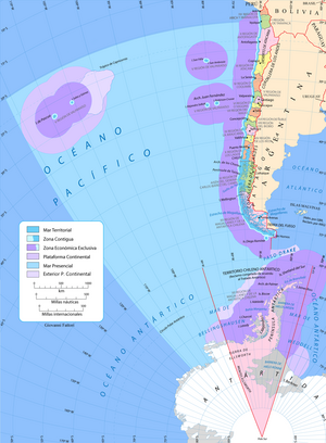      Mar Presencial de Chile (parte de la porción en el sector sudoeste del océano Atlántico no tiene soberanía chilena ya que se encuentra bajo reclamo argentino).
     Zona Económica Exclusiva (el sector reivindicado sobre el océano Antártico está sujeto a las disposiciones del Tratado Antártico.).
     Plataforma Continental