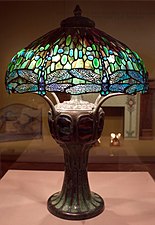 Clara pierce wolcott per tiffany studios, lampada ombra di libellula su base mosaicata guscio di tartaruga, ante 1906, 01.jpg