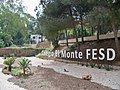 Letrero en la entrada del colegio Sagrada Familia El Monte, 2022-05-20.