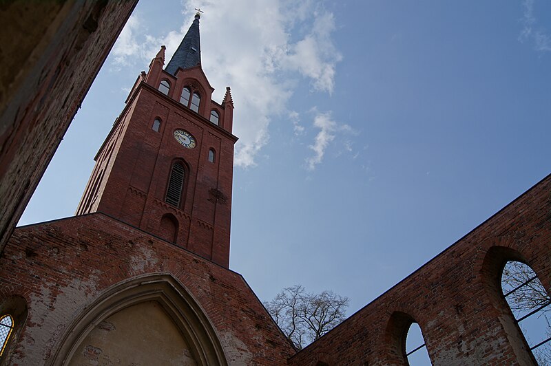 File:Dorfkirche Reitwein 2014 046.JPG