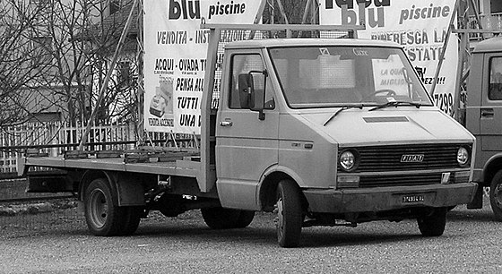 Early Fiat Daily truck.jpg